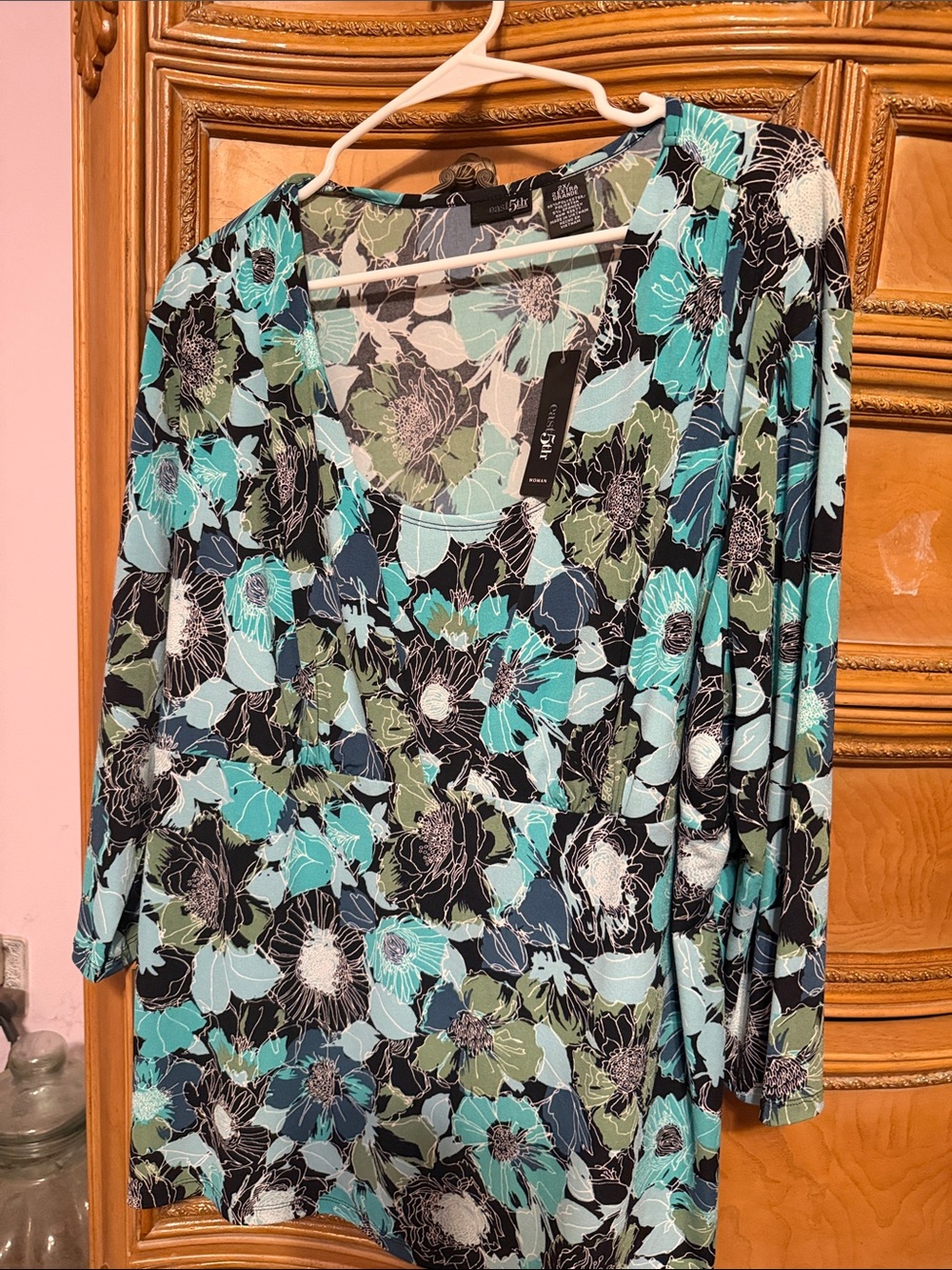 East 5th Floral Scoop Neck Top in Teal, Black & Olive